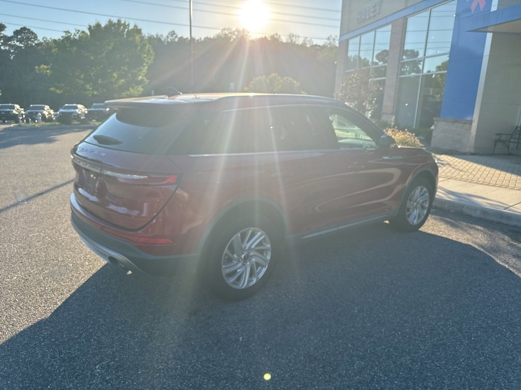 2020 Lincoln Corsair Standard photo 4