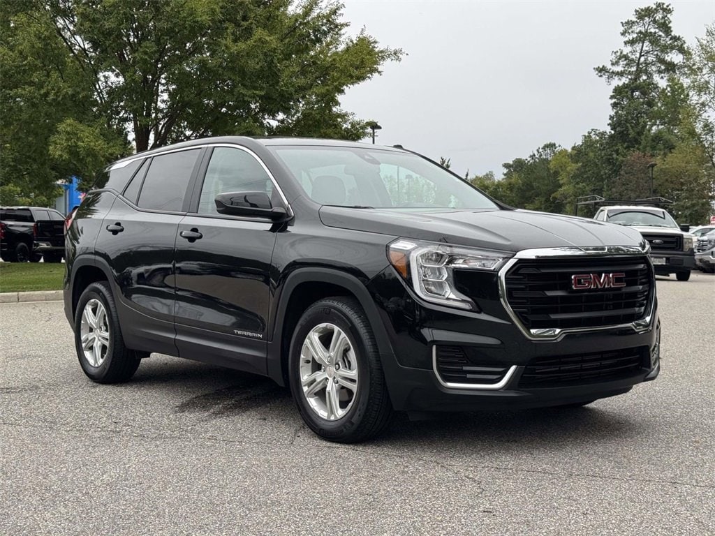 Used 2024 GMC Terrain SLE SUV