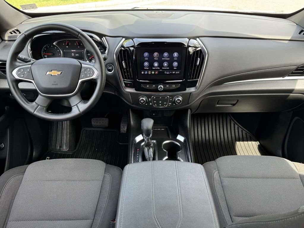 Used 2023 Chevrolet Traverse LT Cloth SUV