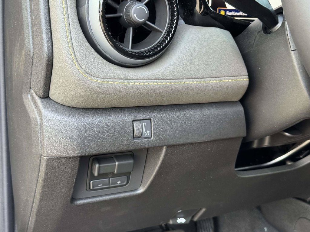 2026 Chevrolet Colorado ZR2 - Photo 10