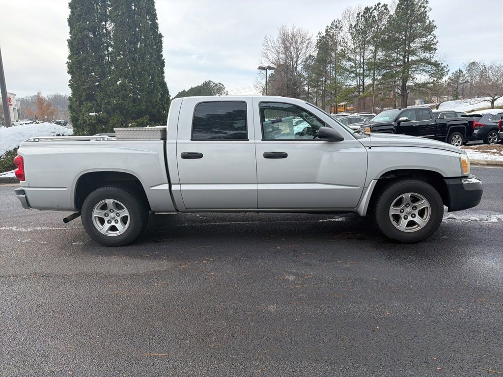 Used 2005 Dodge Dakota SLT