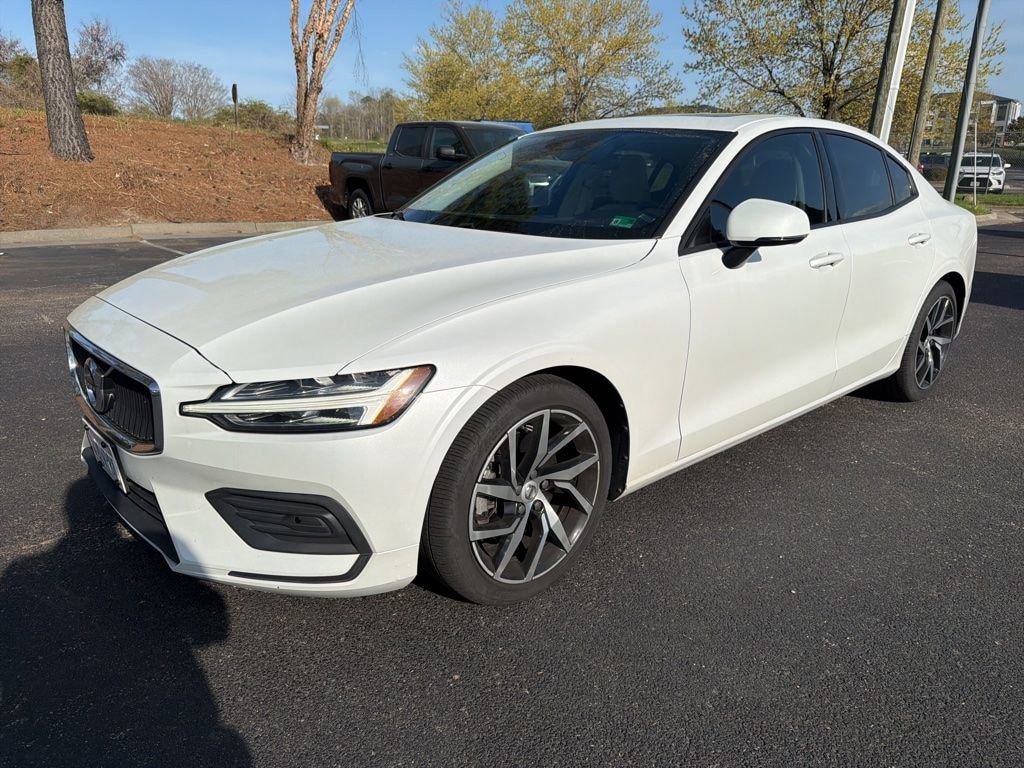 Used 2020 Volvo S60 Momentum