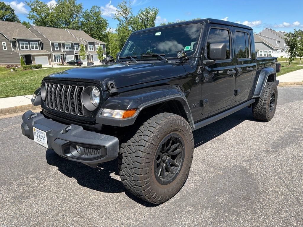 Used 2024 Jeep Gladiator Nighthawk