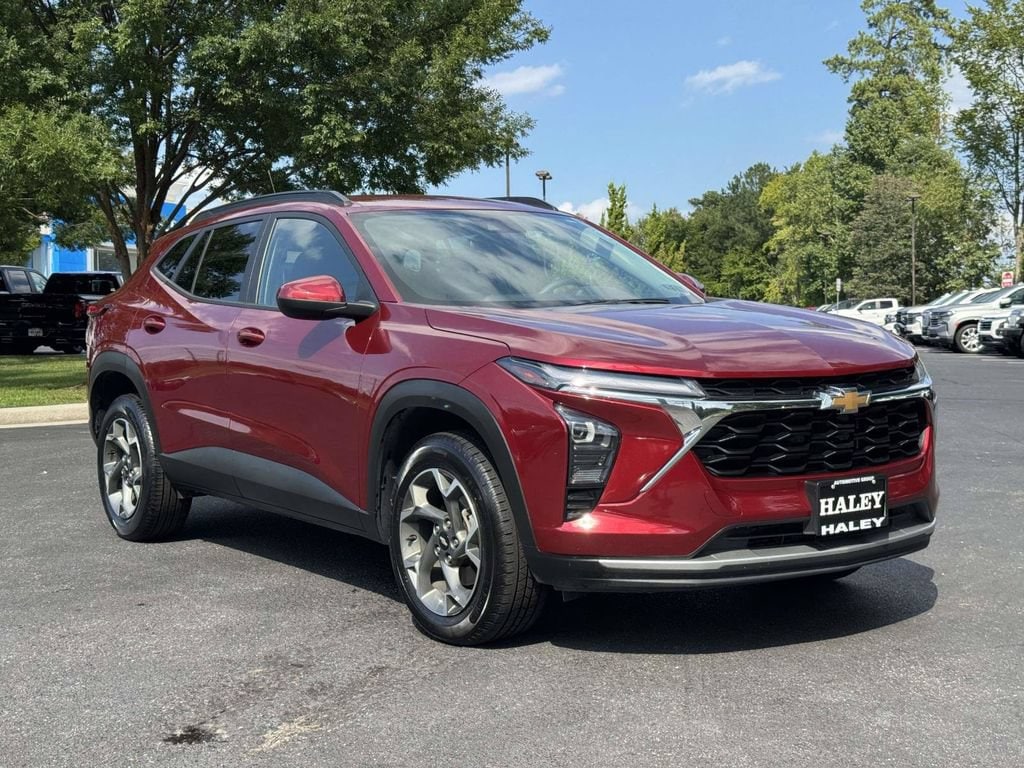 Used 2024 Chevrolet Trax LT SUV
