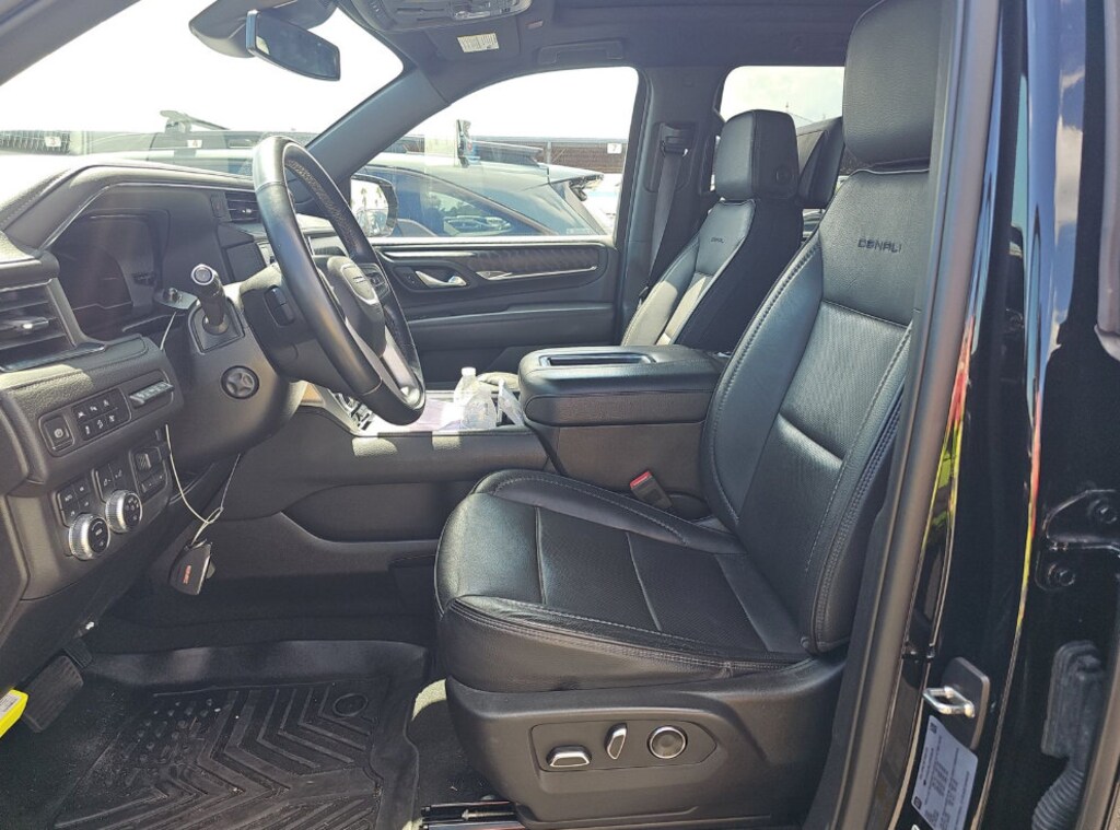 Used 2023 GMC Yukon XL Denali SUV