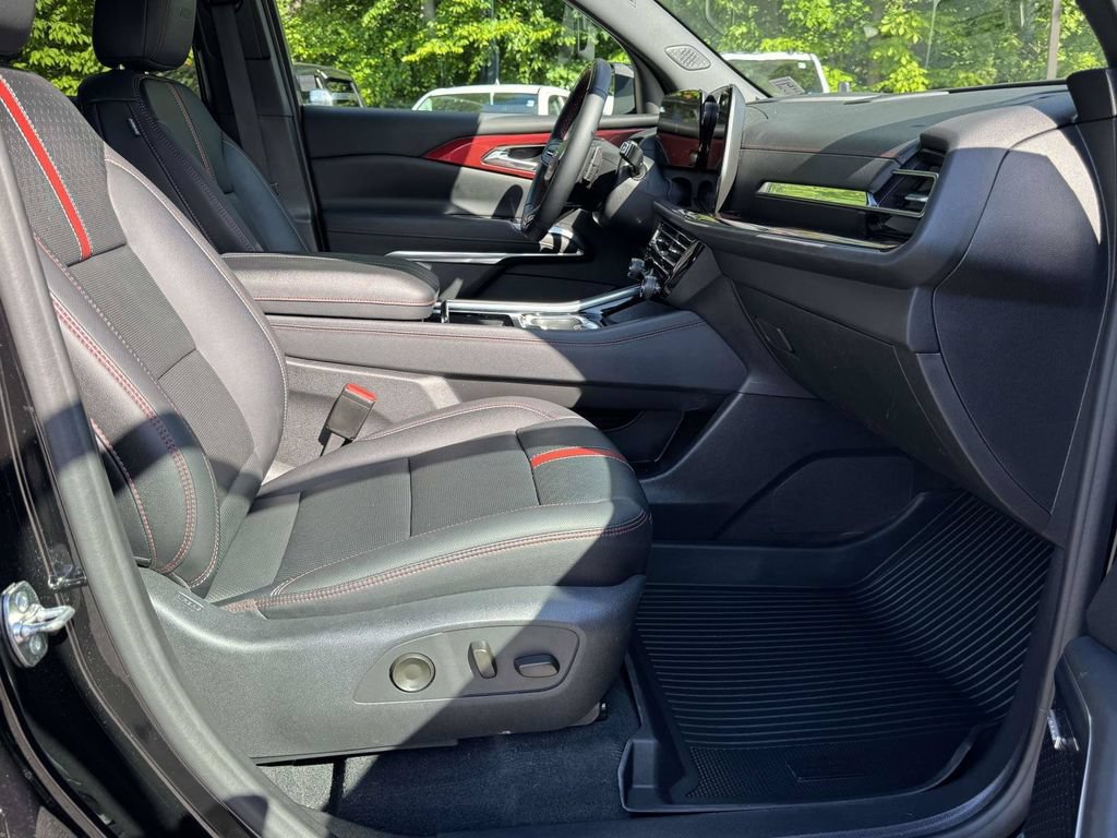 2024 Chevrolet Traverse RS - Photo 14