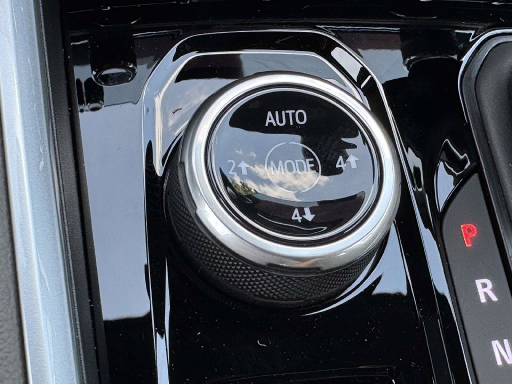 2026 Chevrolet Colorado ZR2 - Photo 8