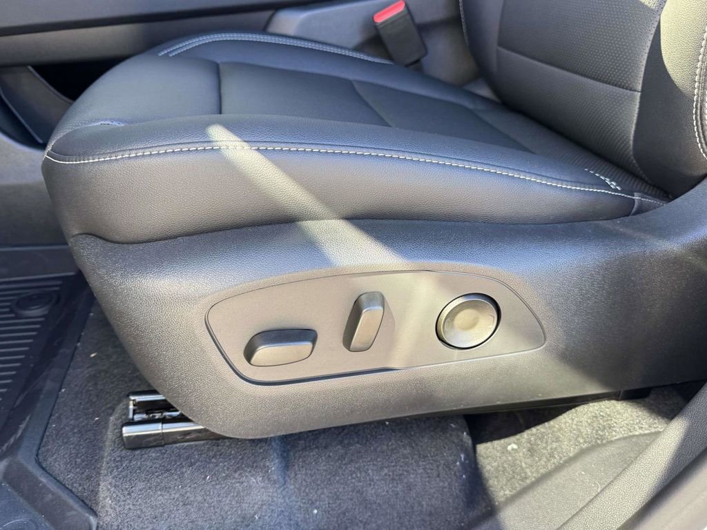2026 Chevrolet Traverse LT - Photo 19