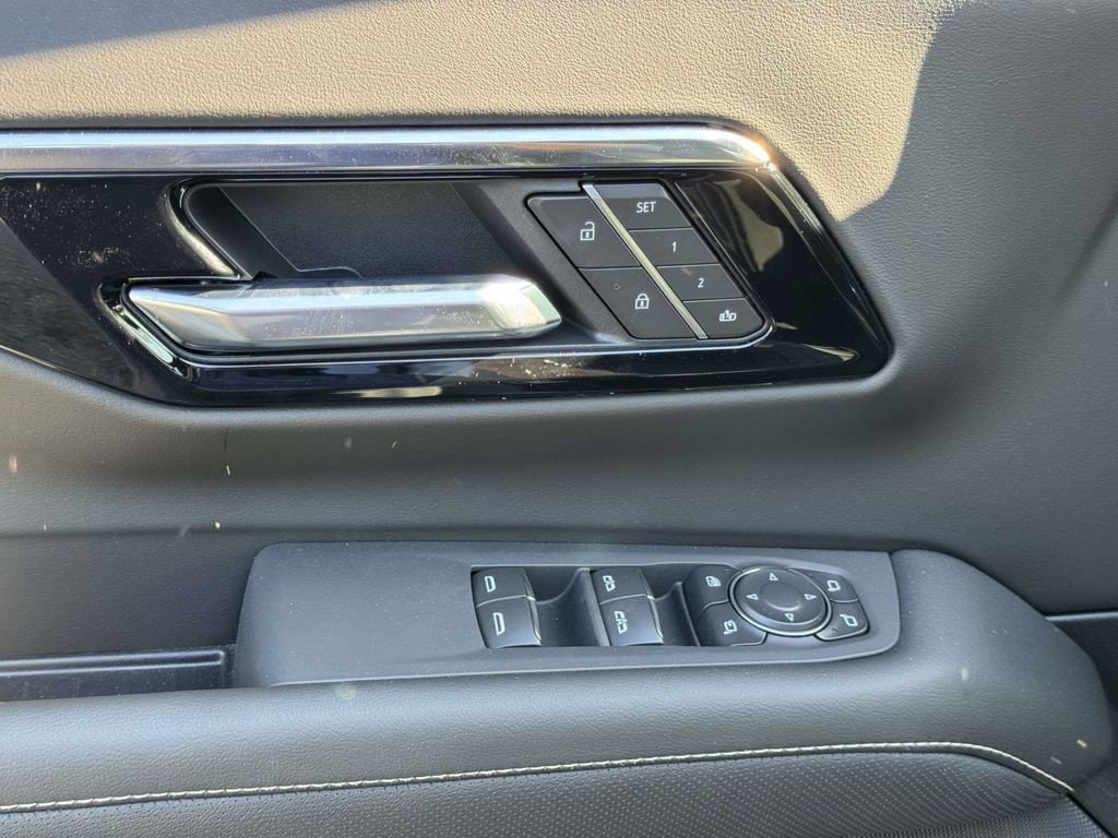 2026 Chevrolet Tahoe Premier - Photo 20