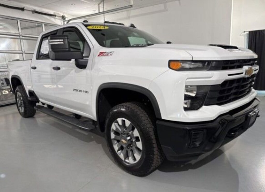 Used 2024 Chevrolet Silverado 2500 HD Custom Truck