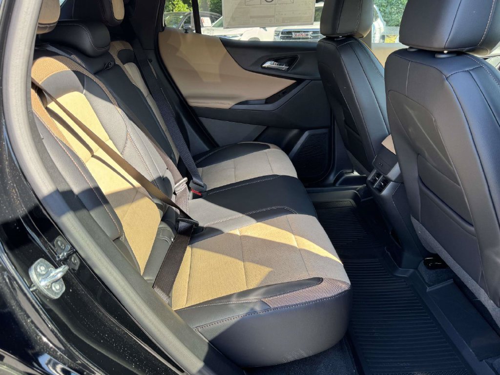 2027 Chevrolet Equinox ACTIV - Photo 15