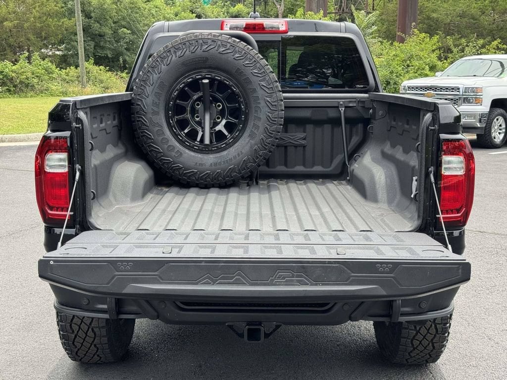 2024 GMC Canyon AT4X - Photo 17