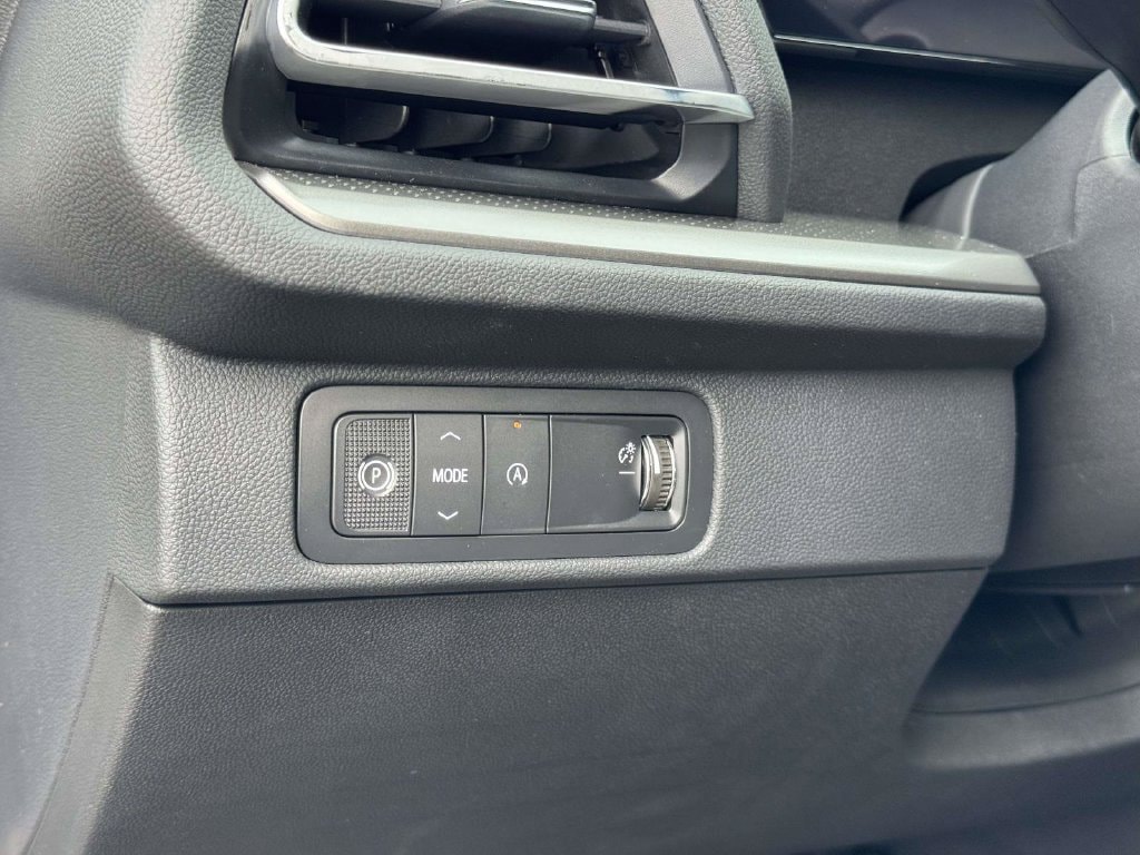2027 Chevrolet Traverse LT - Photo 9