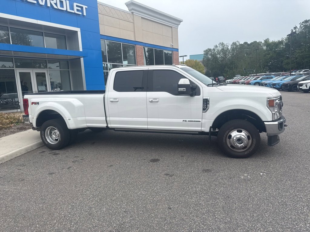 2022 Ford F-350 Lariat photo 4