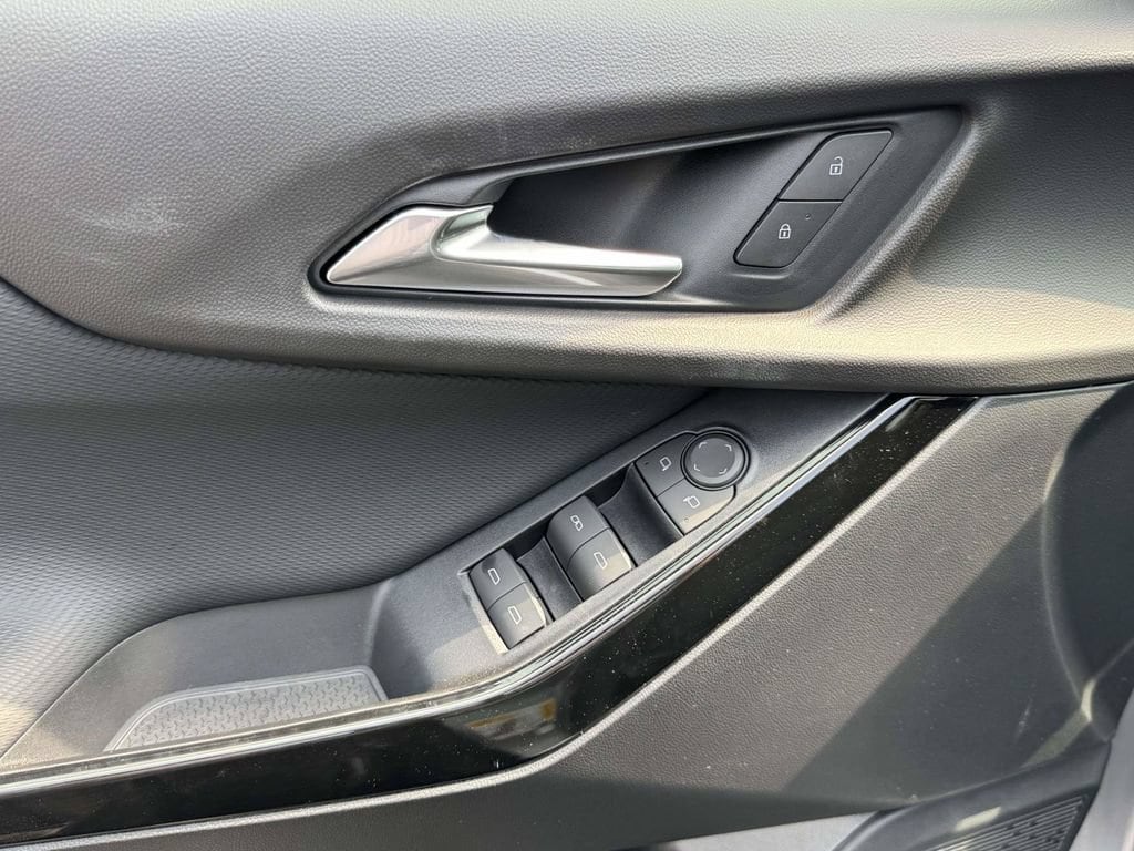 2027 Chevrolet Equinox LT - Photo 18