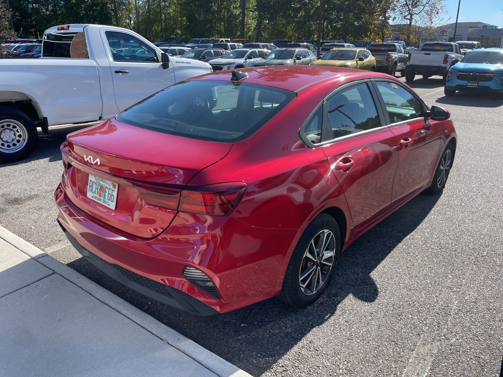 2024 Kia Forte LXS photo 3