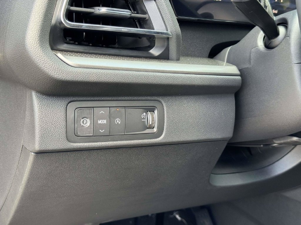 2027 Chevrolet Traverse LT - Photo 9