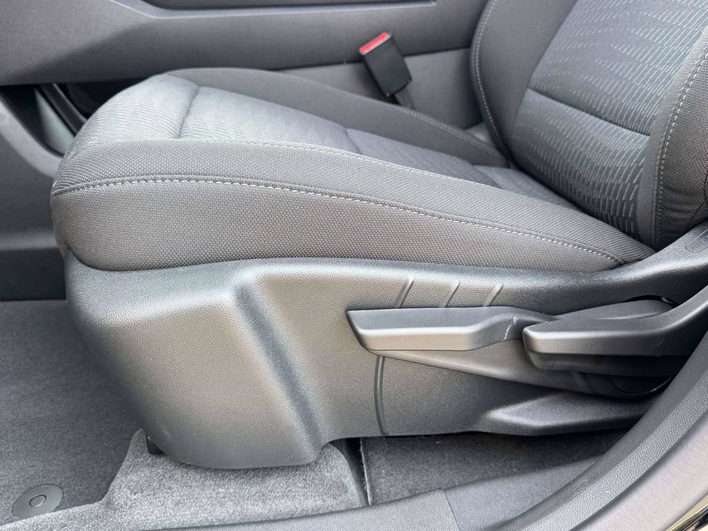 2027 Chevrolet Equinox LT - Photo 19