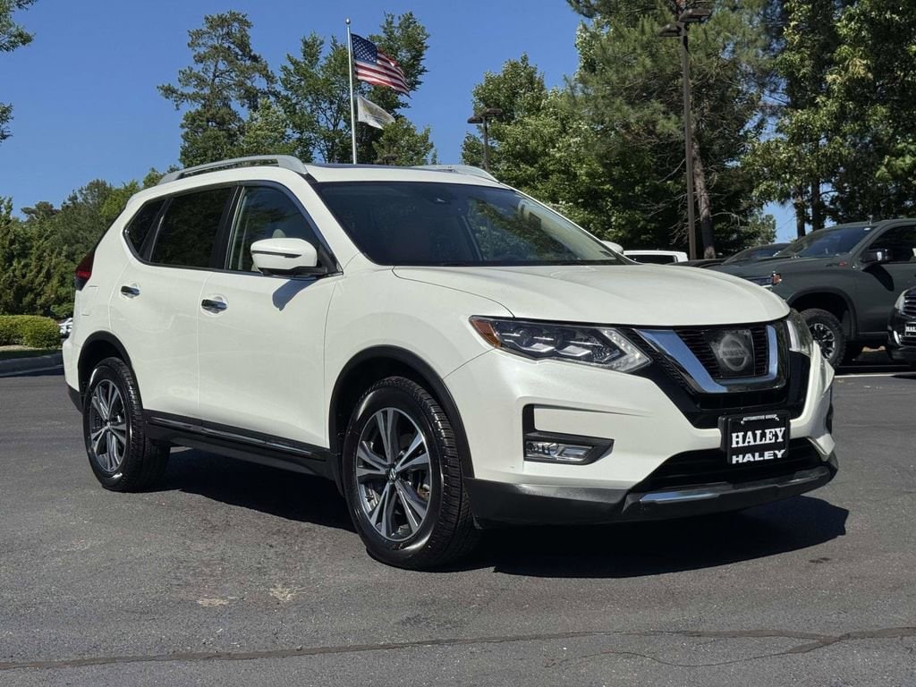 Used 2017 Nissan Rogue SL with VIN 5N1AT2MV4HC883216 for sale in Midlothian, VA