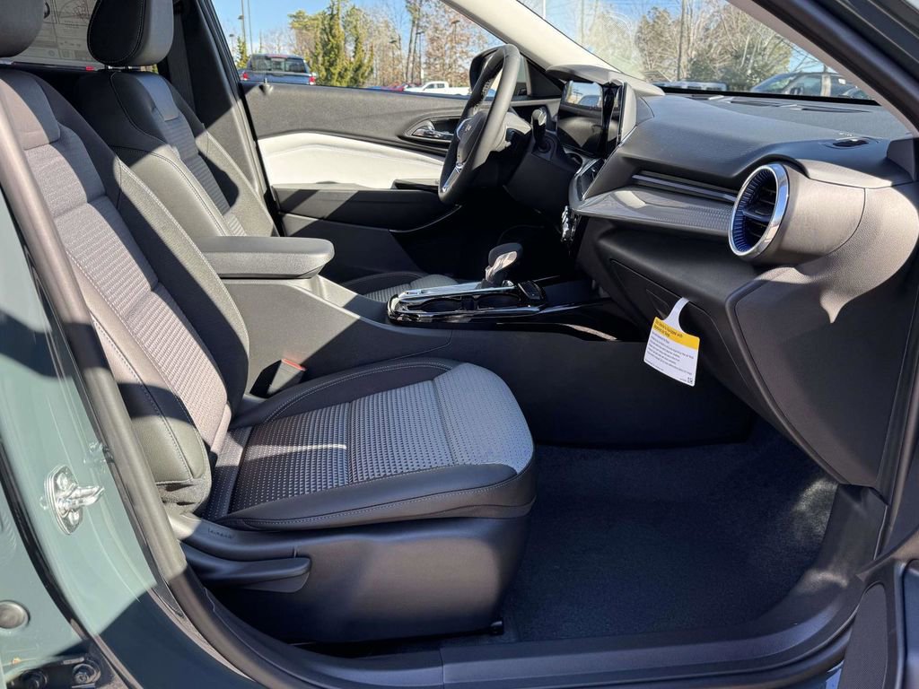 2026 Chevrolet Trax LT - Photo 13
