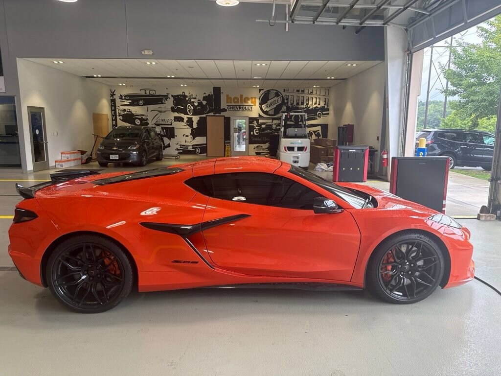 Used 2025 Chevrolet Corvette Z06 1LZ Performance