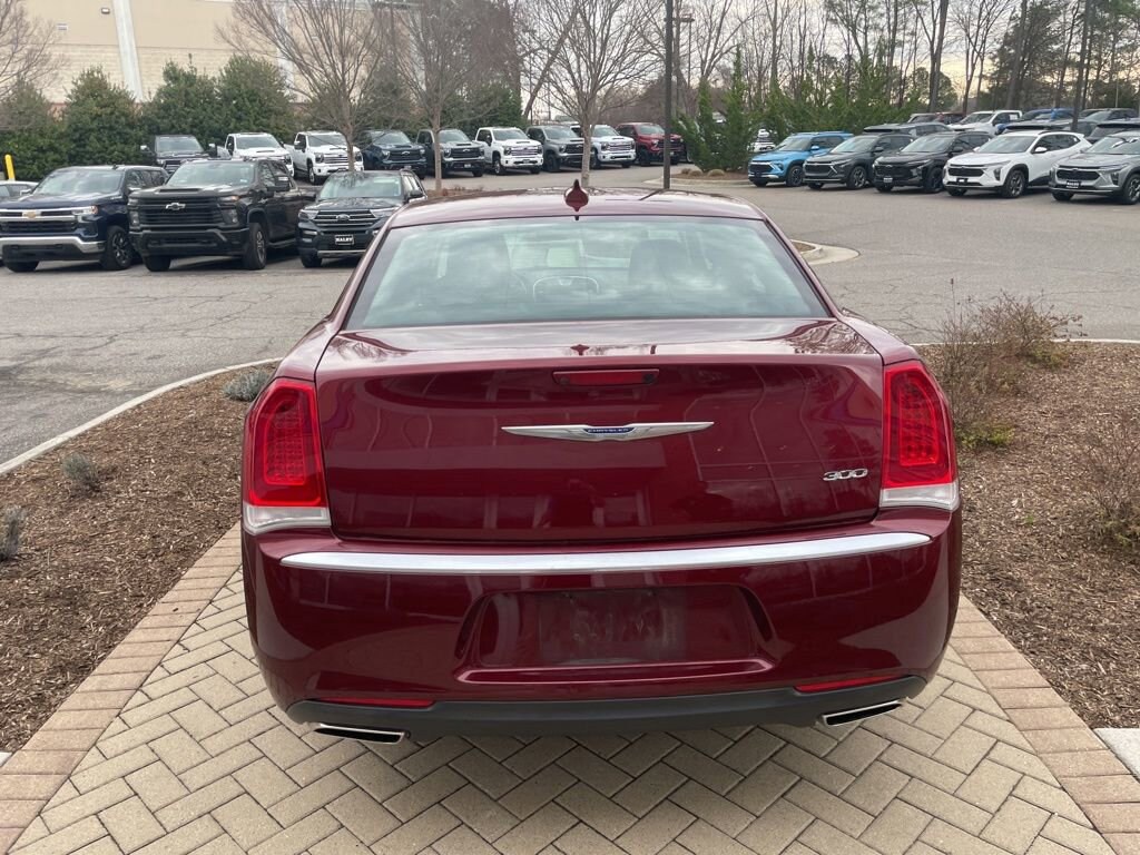 Used 2019 Chrysler 300 Touring