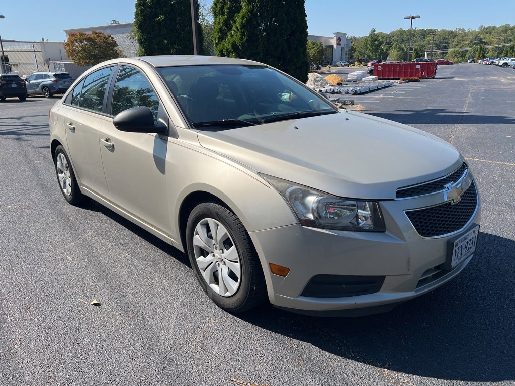 2014 Chevrolet Cruze LS photo 3