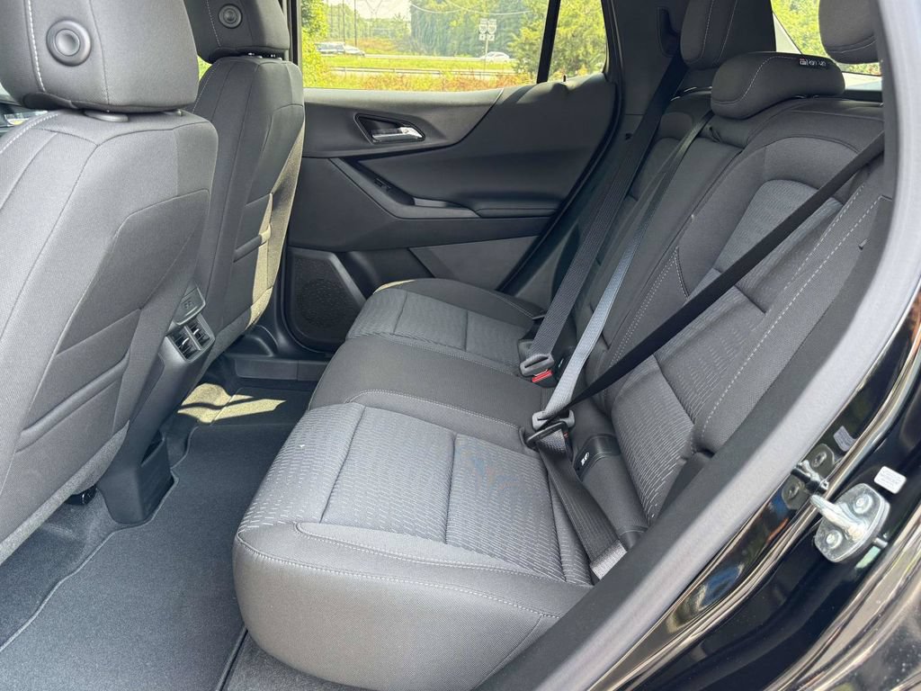 2027 Chevrolet Equinox LT - Photo 17