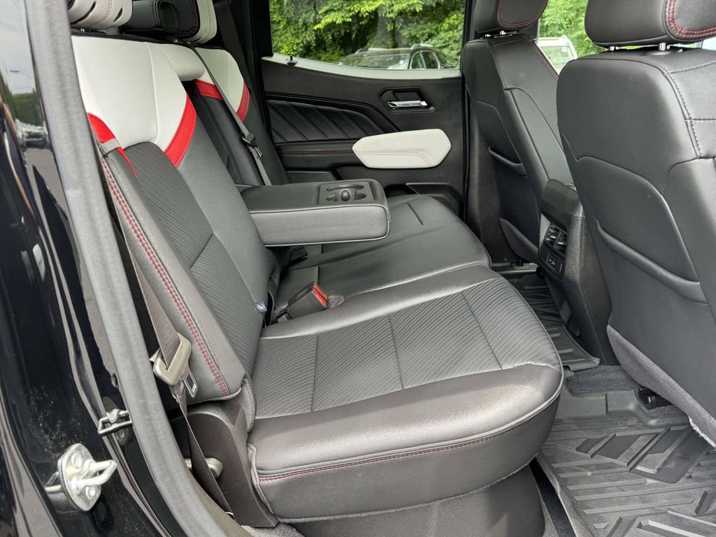 2024 GMC Canyon AT4X - Photo 16