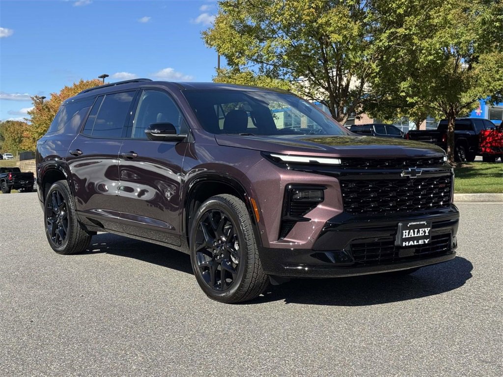 2026 Chevrolet Traverse RS photo 2
