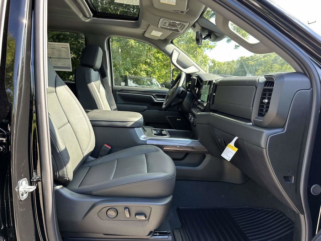 2026 Chevrolet Silverado 2500 HD LTZ - Photo 11