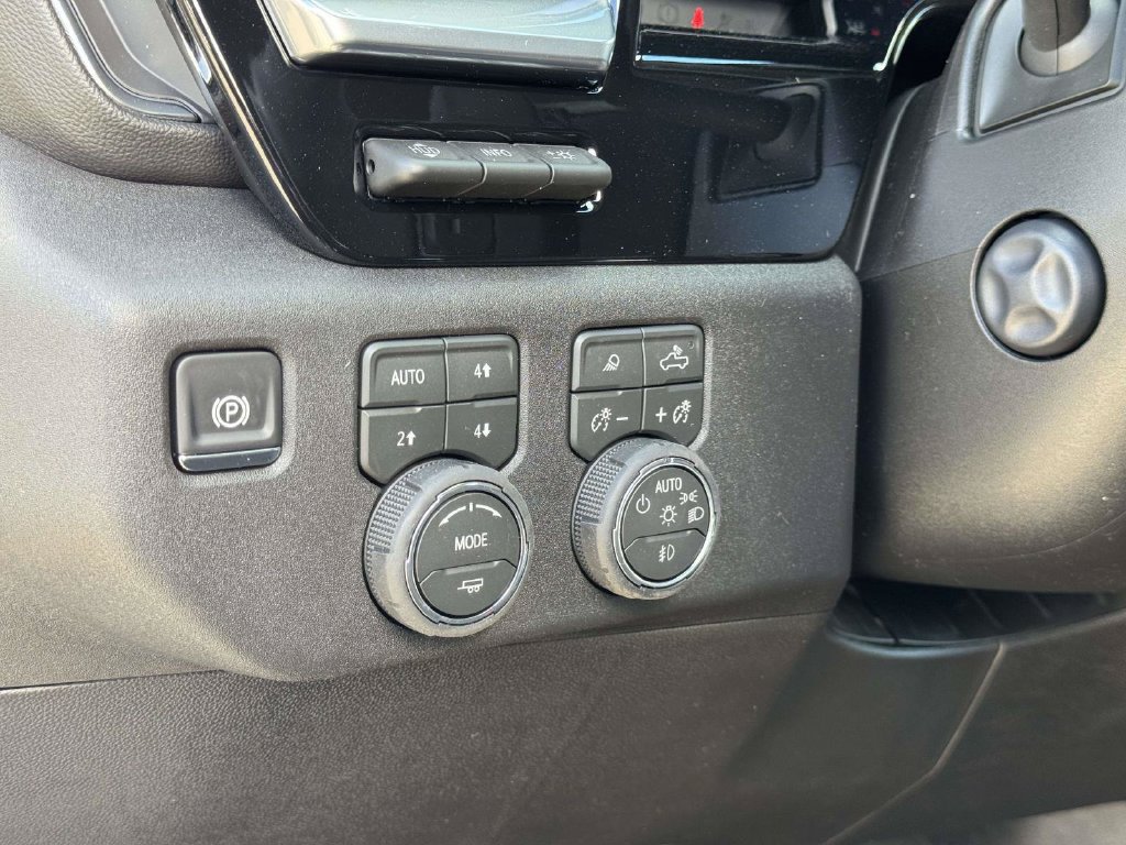 2026 Chevrolet Silverado 1500 LTZ - Photo 9