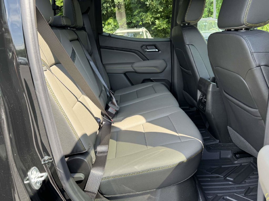 2026 Chevrolet Colorado ZR2 - Photo 16