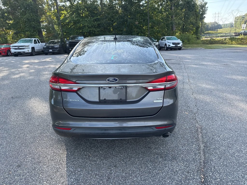 2018 Ford Fusion SE photo 4