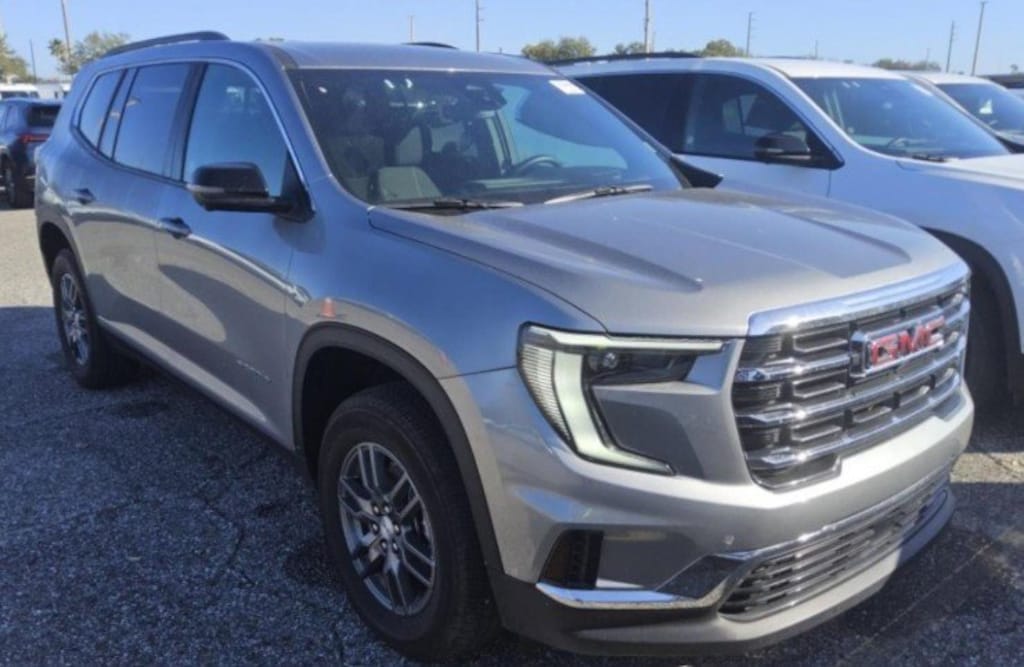 Used 2025 GMC Acadia Elevation SUV