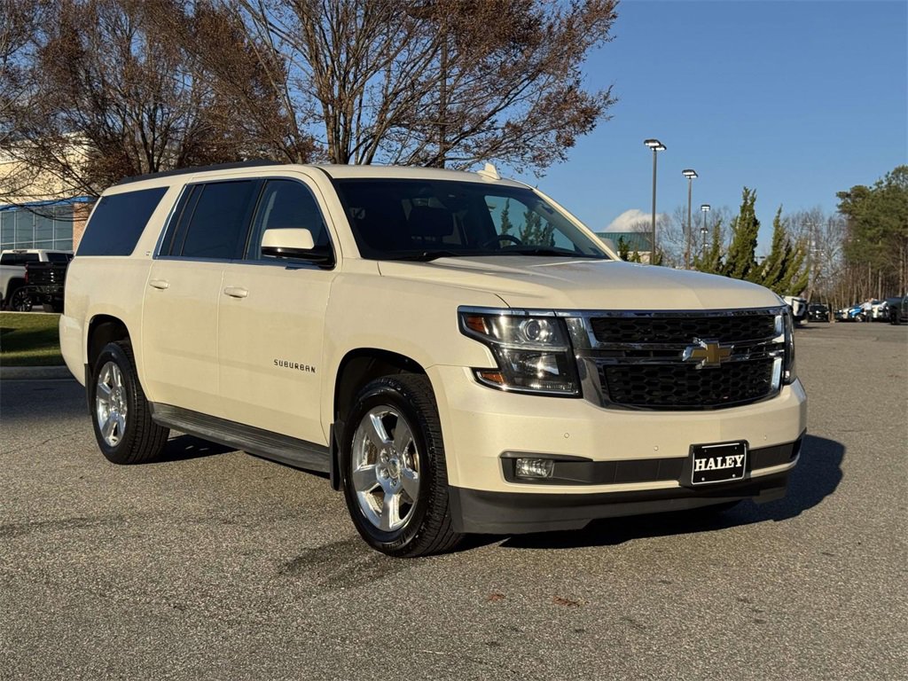 2015 Chevrolet Suburban LT photo 2