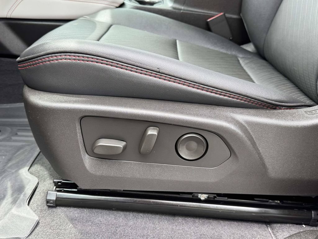 2024 GMC Canyon AT4X - Photo 20