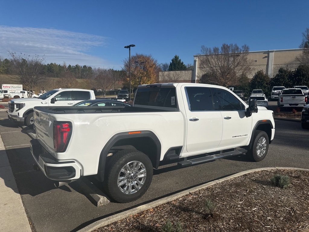 2023 Gmc Sierra 2500 HD Denali photo 2