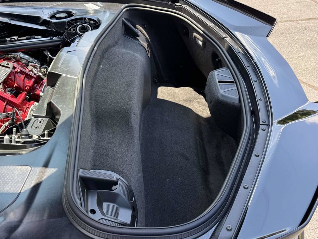 2027 Chevrolet Corvette 2LZ - Photo 17