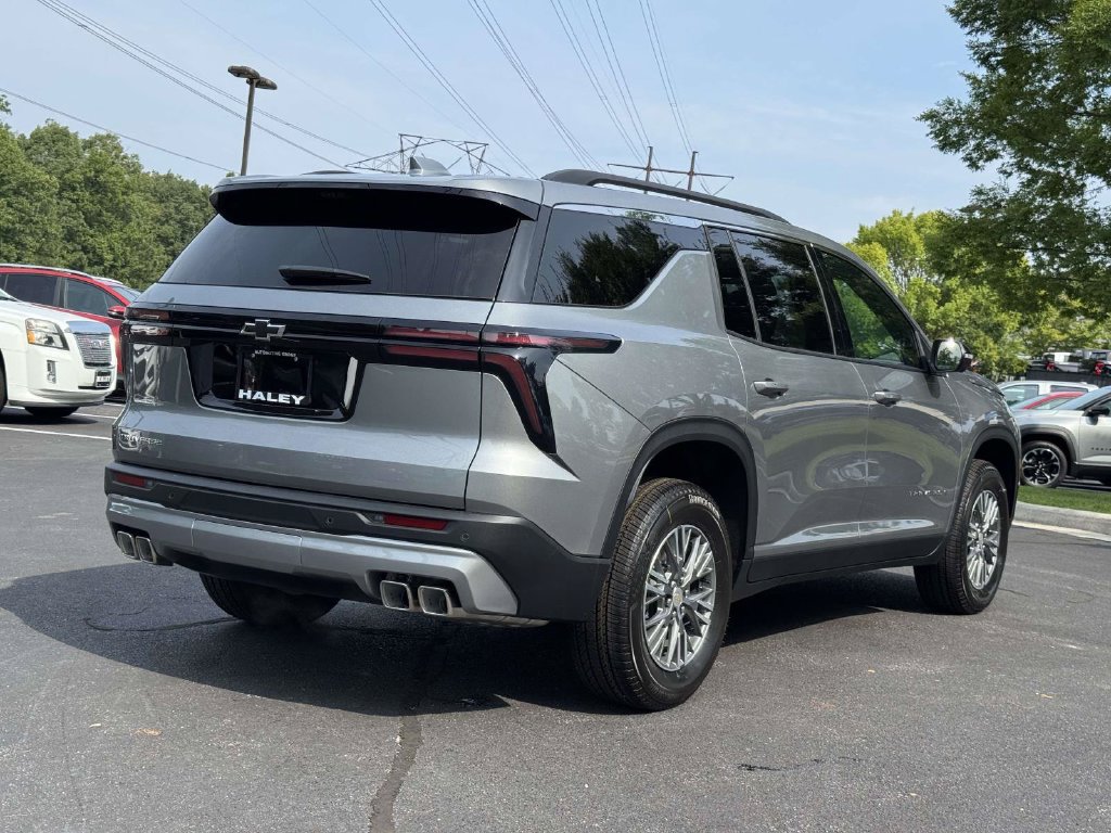 2027 Chevrolet Traverse LT - Photo 22