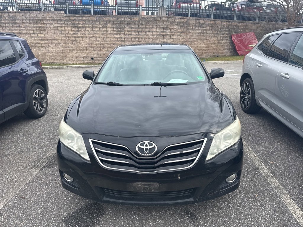 2010 Toyota Camry LE photo 2