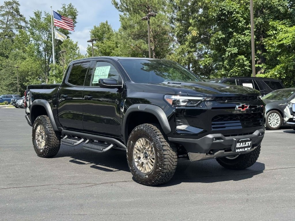2026 Chevrolet Colorado ZR2 - Photo 2