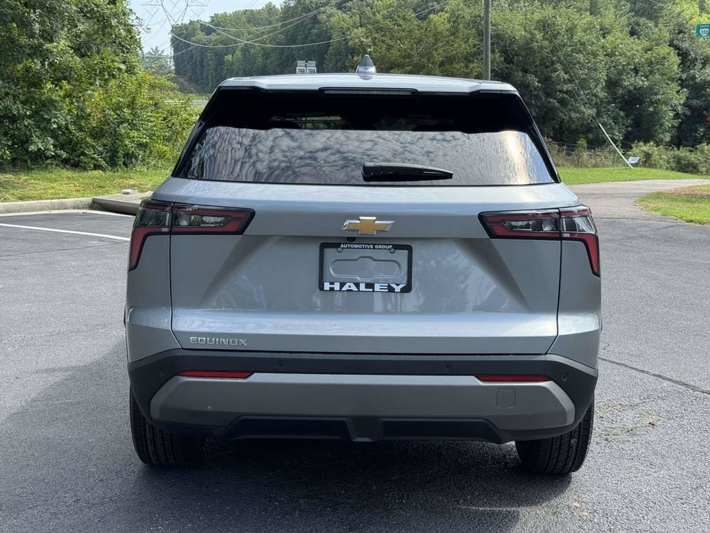 2027 Chevrolet Equinox LT - Photo 22