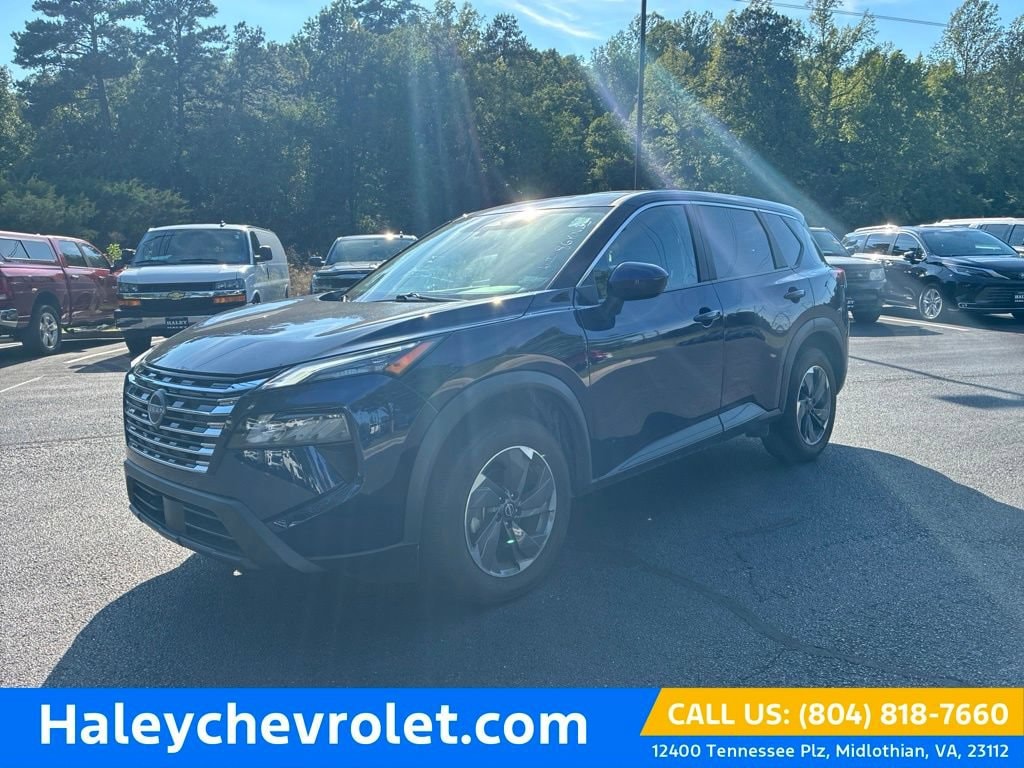 Used 2025 Nissan Rogue SV