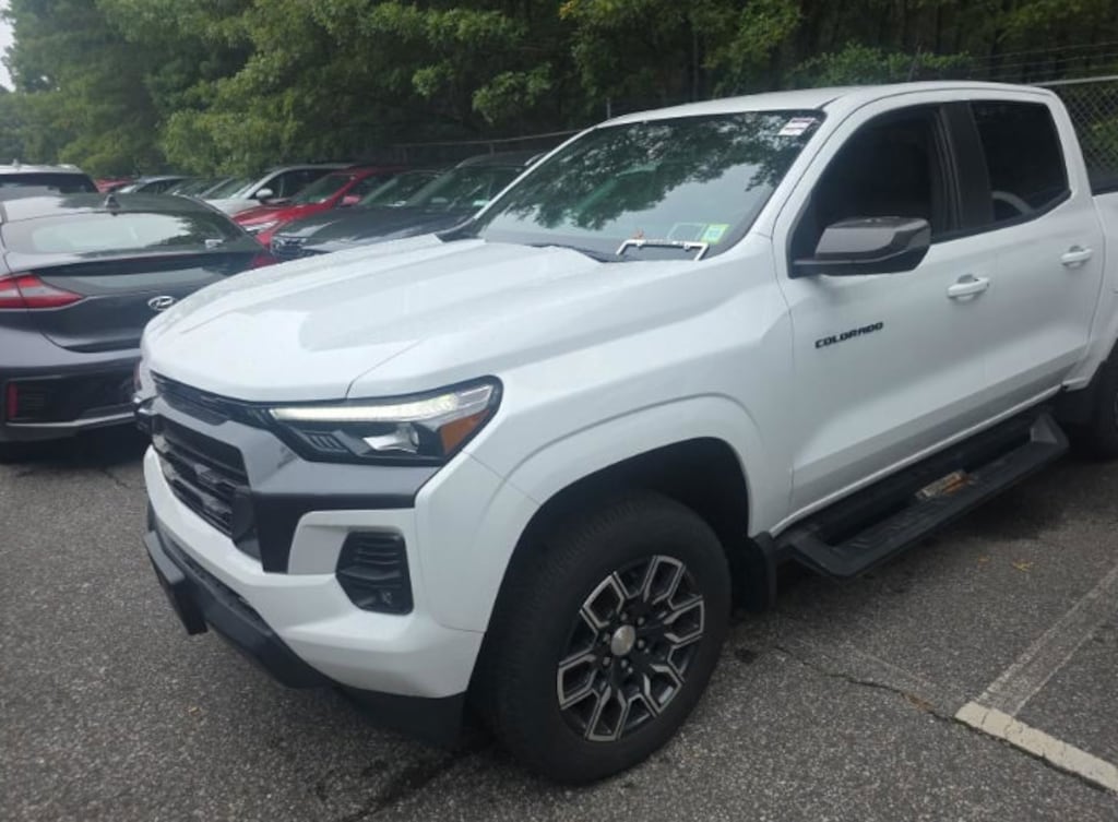 Used 2023 Chevrolet Colorado 4WD LT Truck