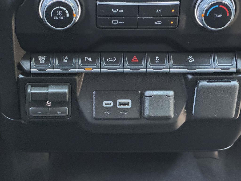 2025 Chevrolet Silverado 2500HD Custom - Photo 7