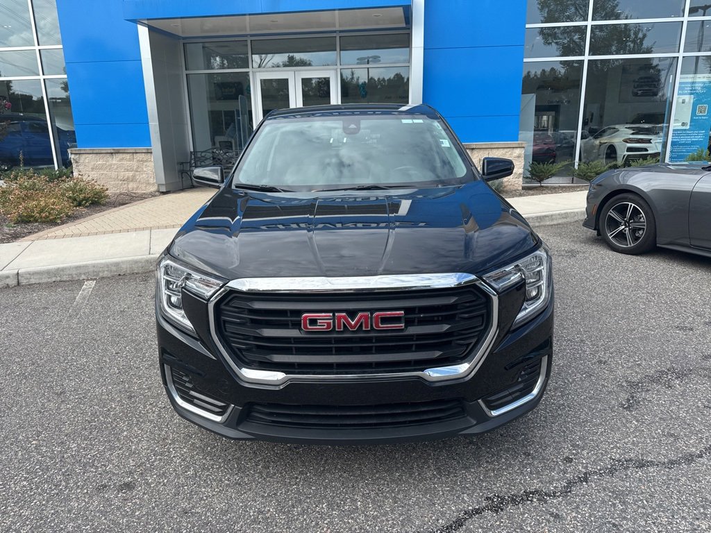2024 Gmc Terrain SLE photo 2