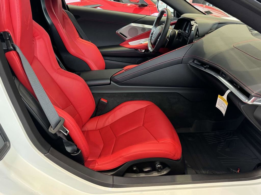 2025 Chevrolet Corvette 2LZ - Photo 14