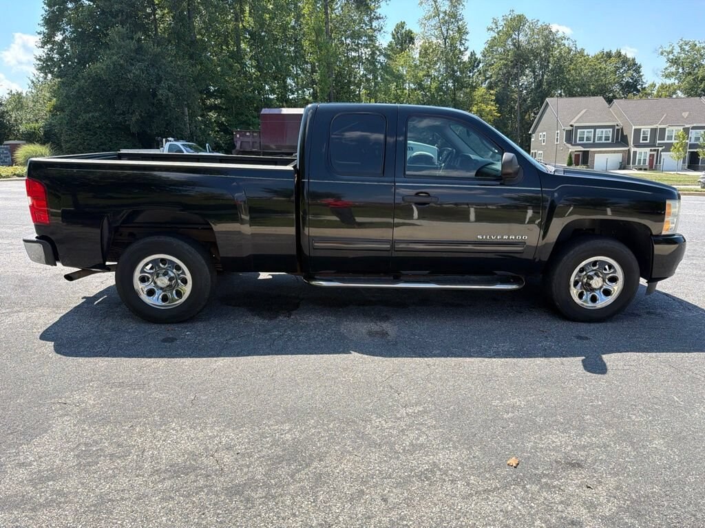 Used 2011 Chevrolet Silverado 1500 LT Truck