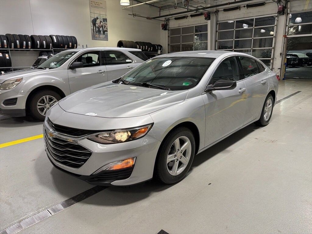 Used 2019 Chevrolet Malibu LS Car